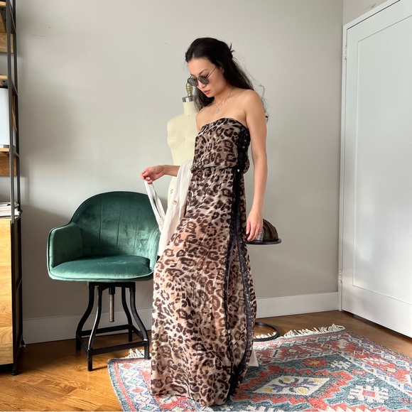 Dresses & Skirts - Fashion brand dress